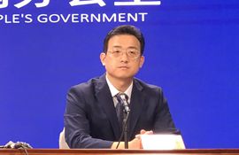 市行政审批服务局副局长 于涛