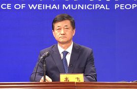 市行政审批服务局局长 高飞