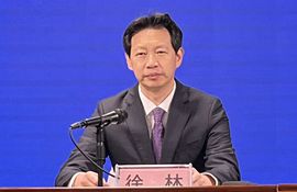 市政府副秘书长、新闻发言人 徐林