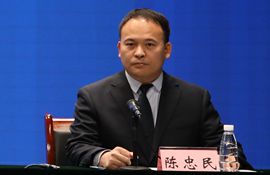 威海银保监分局副局长 陈忠民