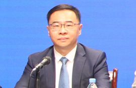 市财政局党组成员、副局长 郑斌 