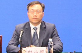 市卫生健康委党组成员、副主任 杜山鹏 