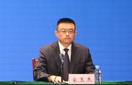 市教育局党组成员、副局长、新闻发言人 宋玉杰