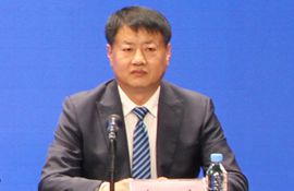 市商务局党组成员、副局长 陈金 
