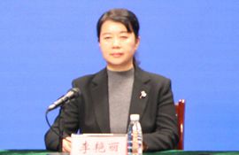 市农业农村局党组成员、市农业农村事务服务中心主任 李艳丽