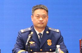 市消防救援支队党委委员、副支队长兼灭火救援指挥部部长 陈炜