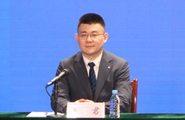 市医保局党组成员、副局长 王君