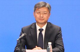 市行政审批服务局党组成员、副局长、二级调研员 王铁军