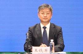市行政审批服务局党组成员、副局长，二级调研员 王铁军