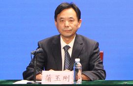 市人力资源社会保障局党组成员、副局长 蒲玉刚