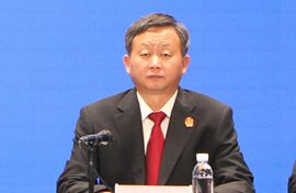 市中级人民法院党组成员、副院长 梁伟