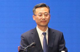 市自然资源和规划局党组成员、市林业发展中心主任 王军强
